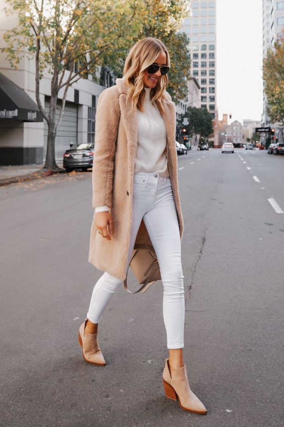 23 Ideas How To Wear Jeans In Winter: Real Life Outfit Inspiration 2022 -  Fashion Canons