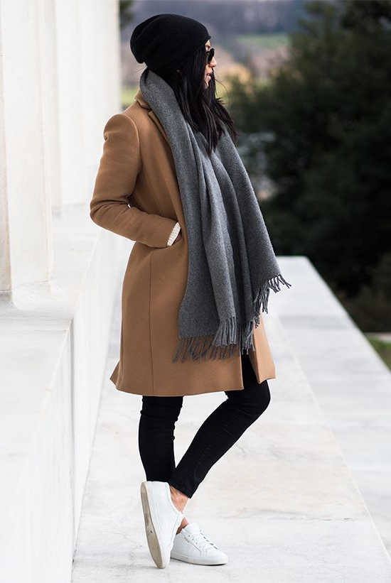 Best Scarf Colors For Camel Coats: Ultimate Street Style Ideas 2021