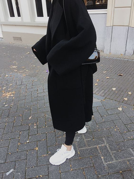 Should You Wear Oversized Outfits: How To Wear It Without Looking Big 2022