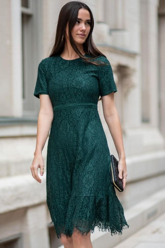 How To Wear Emerald Green Outfits: Easy Style Guide Inspiration 2021