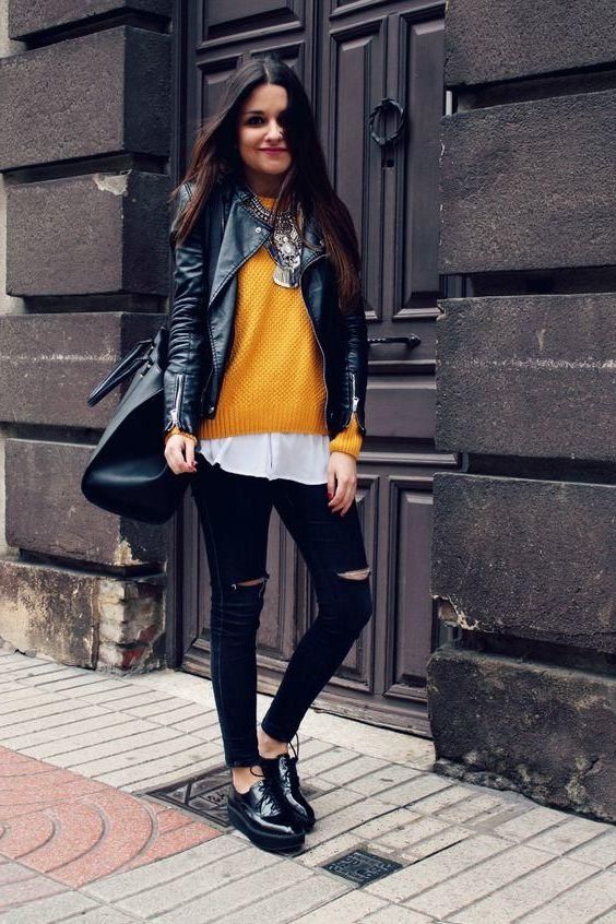 How to Wear Mustard Clothing This Year: Official Street Style Inspiration 2022
