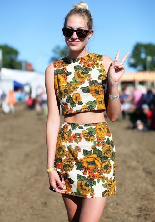 How To Style Crop Tops With Skirts: Rules You Need To Know 2022