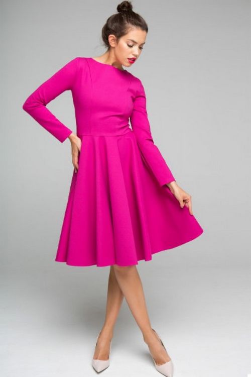 what-to-wear-with-pink-dresses-amazing-outfit-ideas-to-try-now-2022