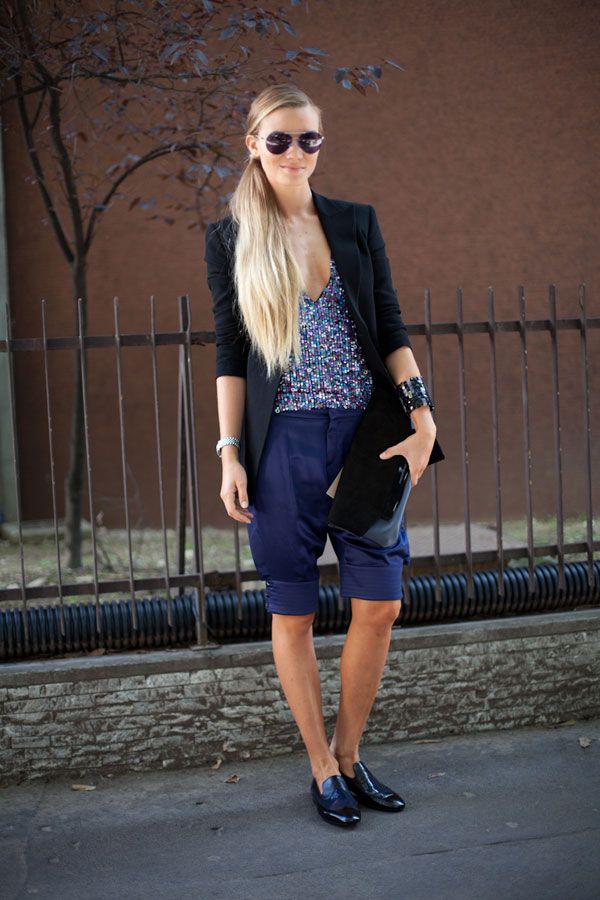 15 Bermuda Shorts Outfits To Look Trendy In Summer 2021 - Styleoholic