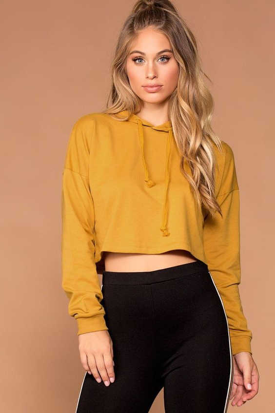 Crop Tops Ultimate Guide For Women: Daring Looks To Wear 2022