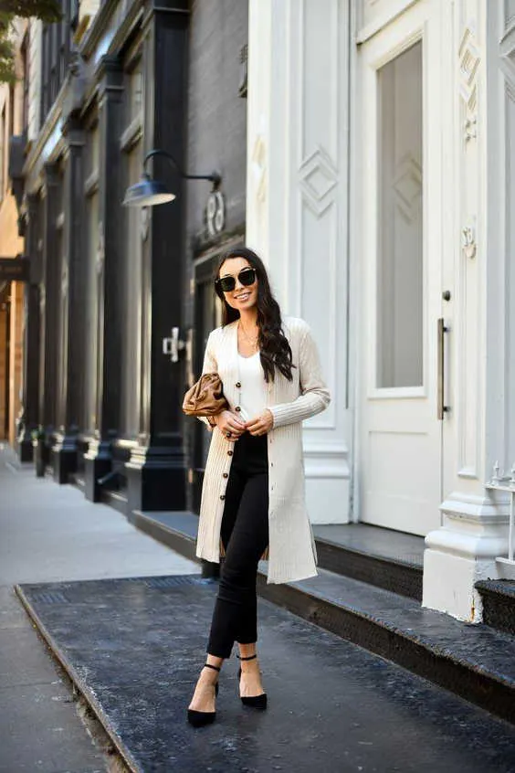 26 Long Cardigan Outfits For Women: Should You Wear Them 2023