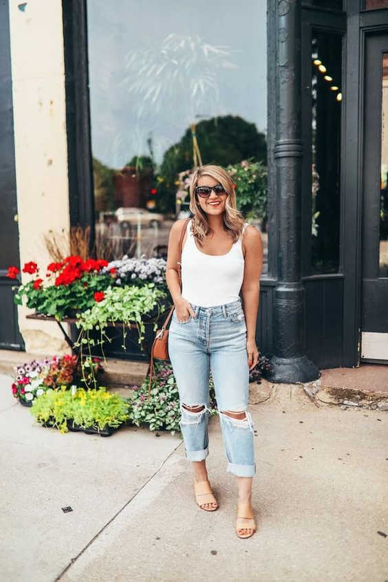 You Should See These 25 Mom Jeans Outfit Ideas 2022