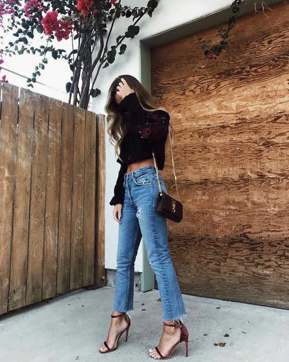 You Should See These 25 Mom Jeans Outfit Ideas 2023