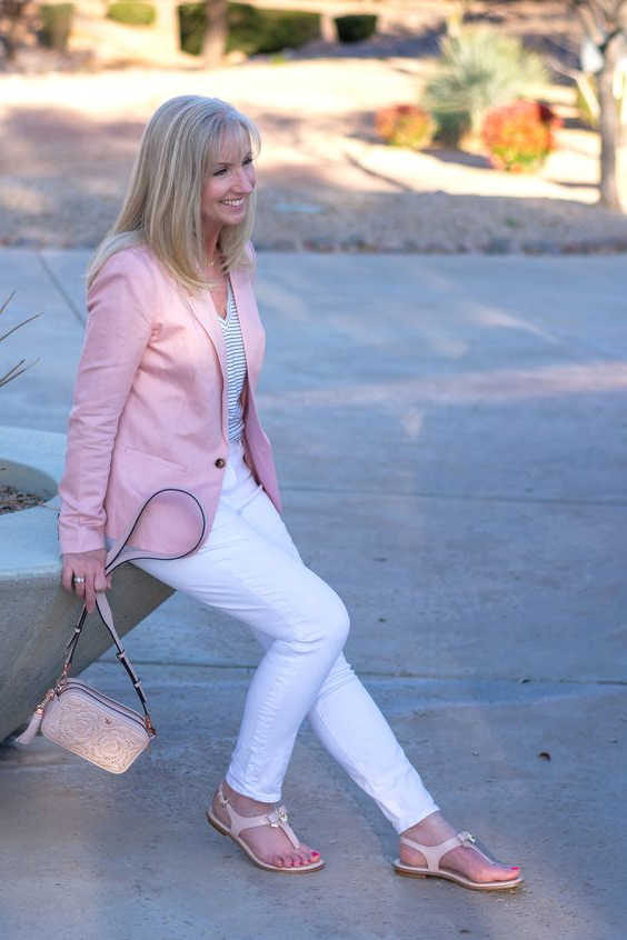 White Pants Outfit Ideas For Women 2022