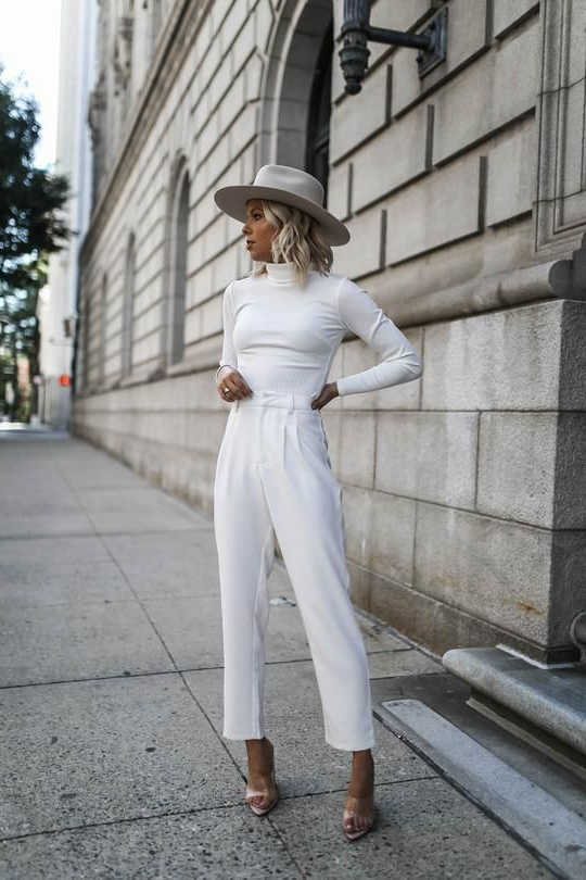 White Pants Outfit Ideas For Women 2023