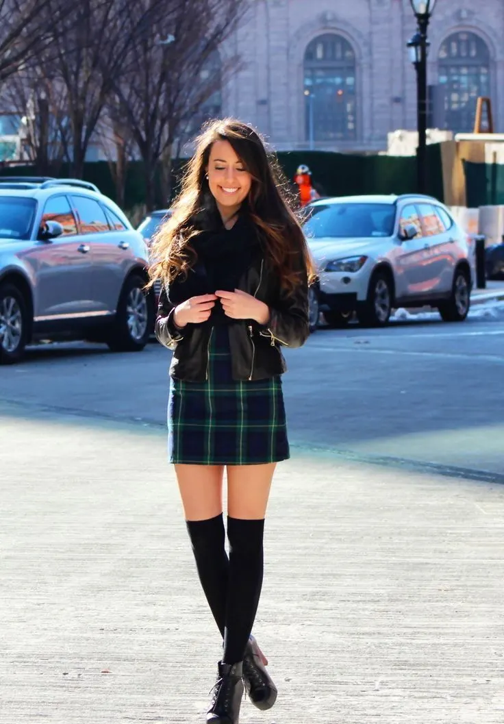 Easy Street Style Ideas With Thigh High Socks For Ladies 2023