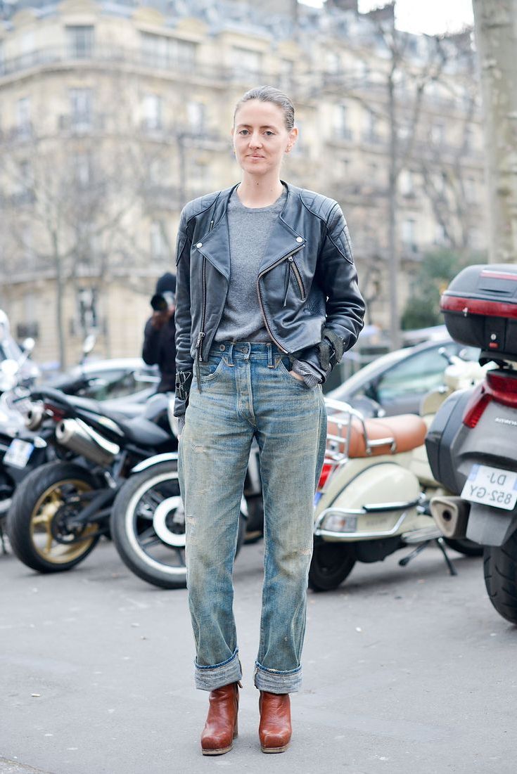 How To Dress Like A French Woman - Real Parisian Style 2023