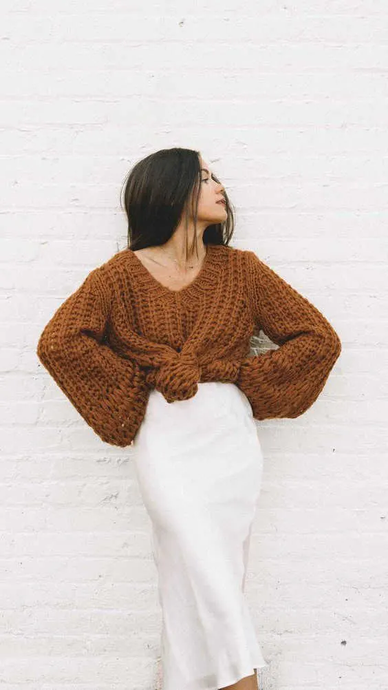 19 Ways How To Wear Sweaters and Skirts: Spectacular Street Looks 2023