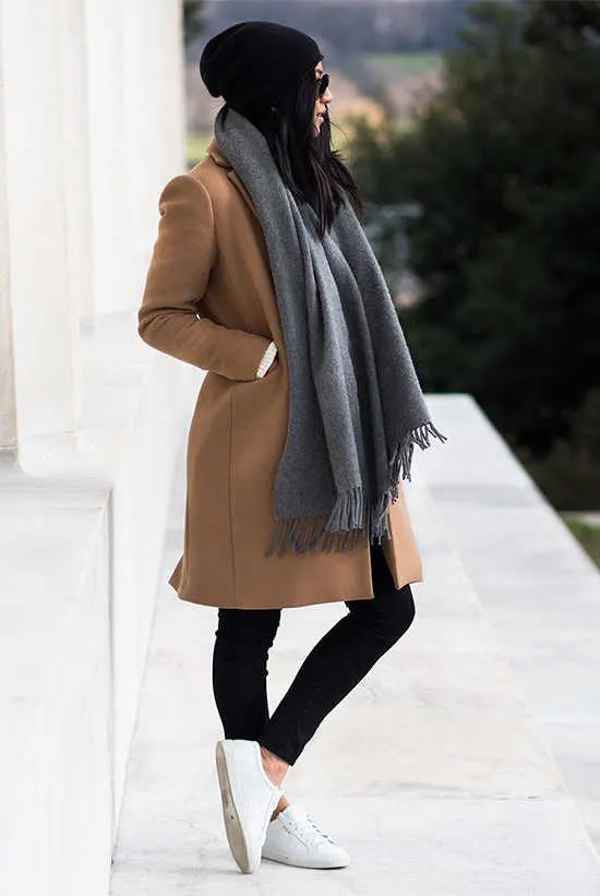 Best Scarf Colors For Camel Coats: Ultimate Street Style Ideas 2023