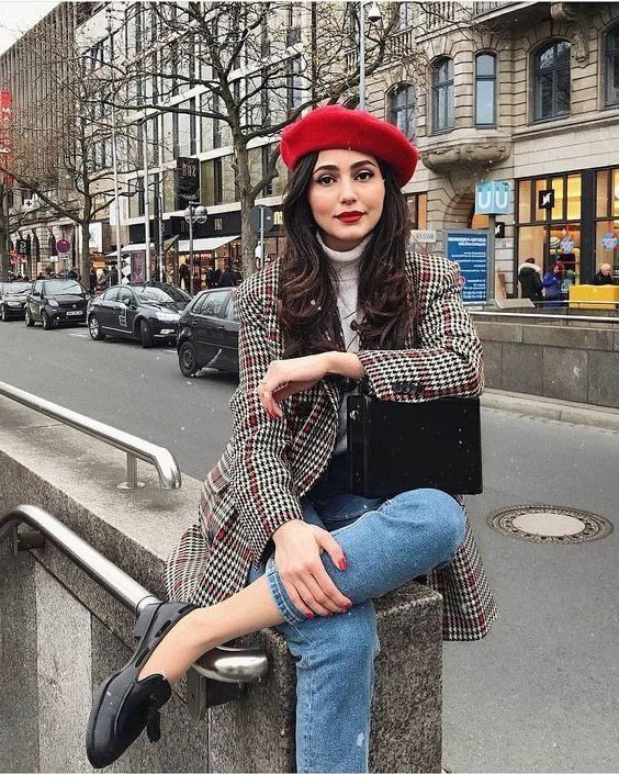 French Chic: How To Wear Berets And Look Memorable 2022
