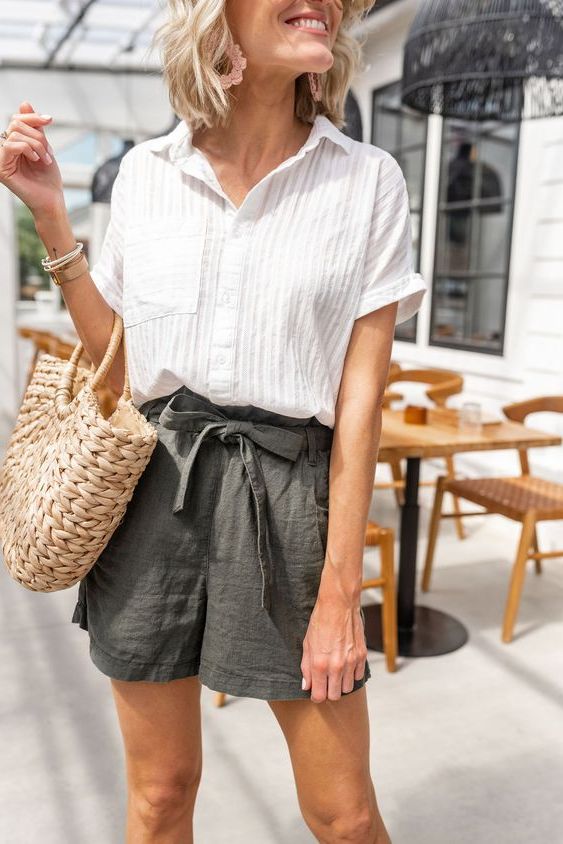 39 Ideas How To Wear Shorts For Summer: Effortless Outfit Ideas 2021 ...