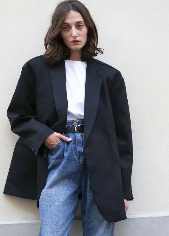 Should You Wear Oversized Outfits: How To Wear It Without Looking Big ...