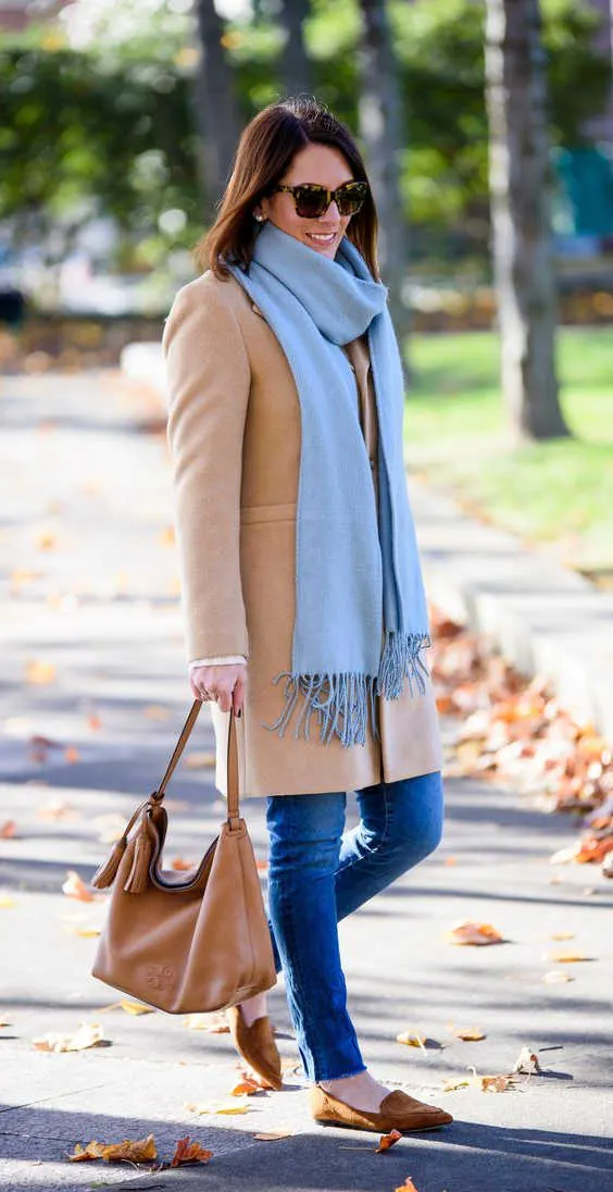 Best Scarf Colors For Camel Coats: Ultimate Street Style Ideas 2023