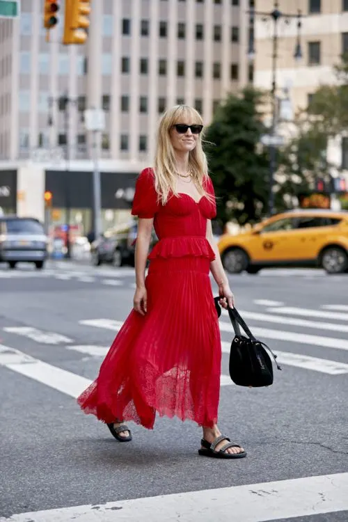 How To Wear Bright Colors This Summer: Fascinating Style Tips 2023