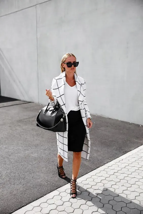 Rules For Black and White Fashion Trend For Summer 2023