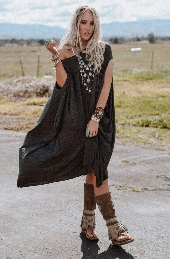 Boho Chic Style Guide Easy Laid Back Outfit Ideas 2023 | Fashion Canons
