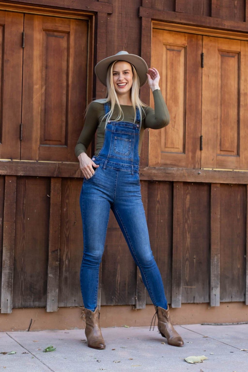 Are Denim Overalls In Best Styles You Need To Know 2023 Fashion Canons