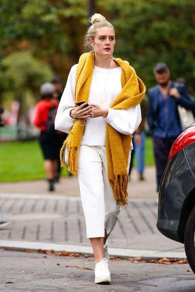 How to Wear Mustard Clothing This Year: Official Street Style Inspiration 2023