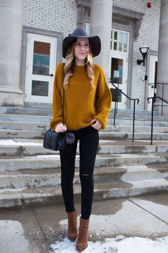 How to Wear Mustard Clothing This Year: Official Street Style Inspiration 2023