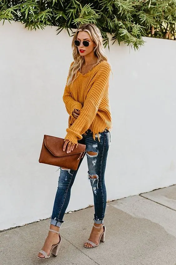 How to Wear Mustard Clothing This Year: Official Street Style Inspiration 2023