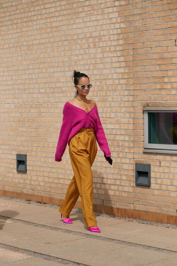 How to Wear Mustard Clothing This Year: Official Street Style Inspiration 2022