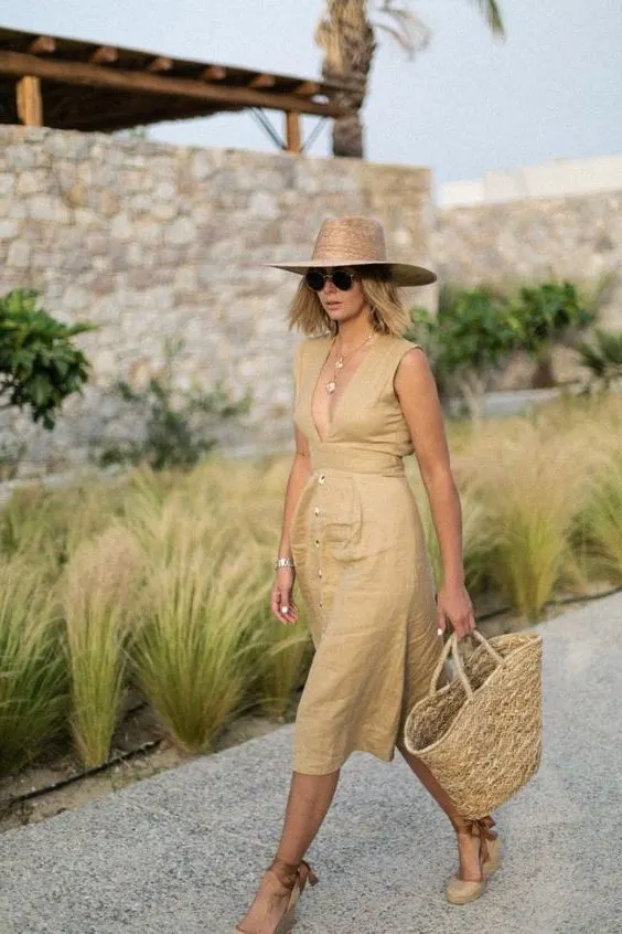 Straw Bags To Try This Summer: Ultimate Style Guide 2023