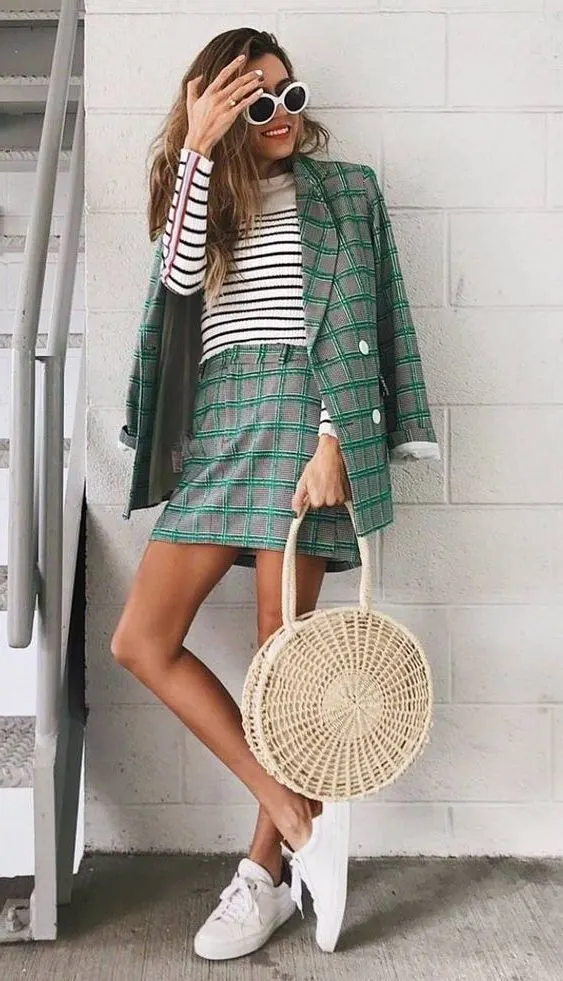 Straw Bags To Try This Summer: Ultimate Style Guide 2023