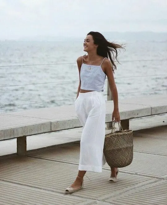 Straw Bags To Try This Summer: Ultimate Style Guide 2023