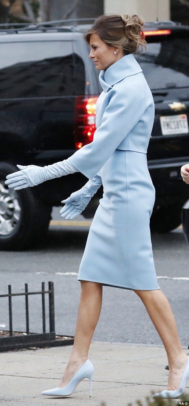 Gloves For Women Must-Have Accessory: Practical Street Looks 2023