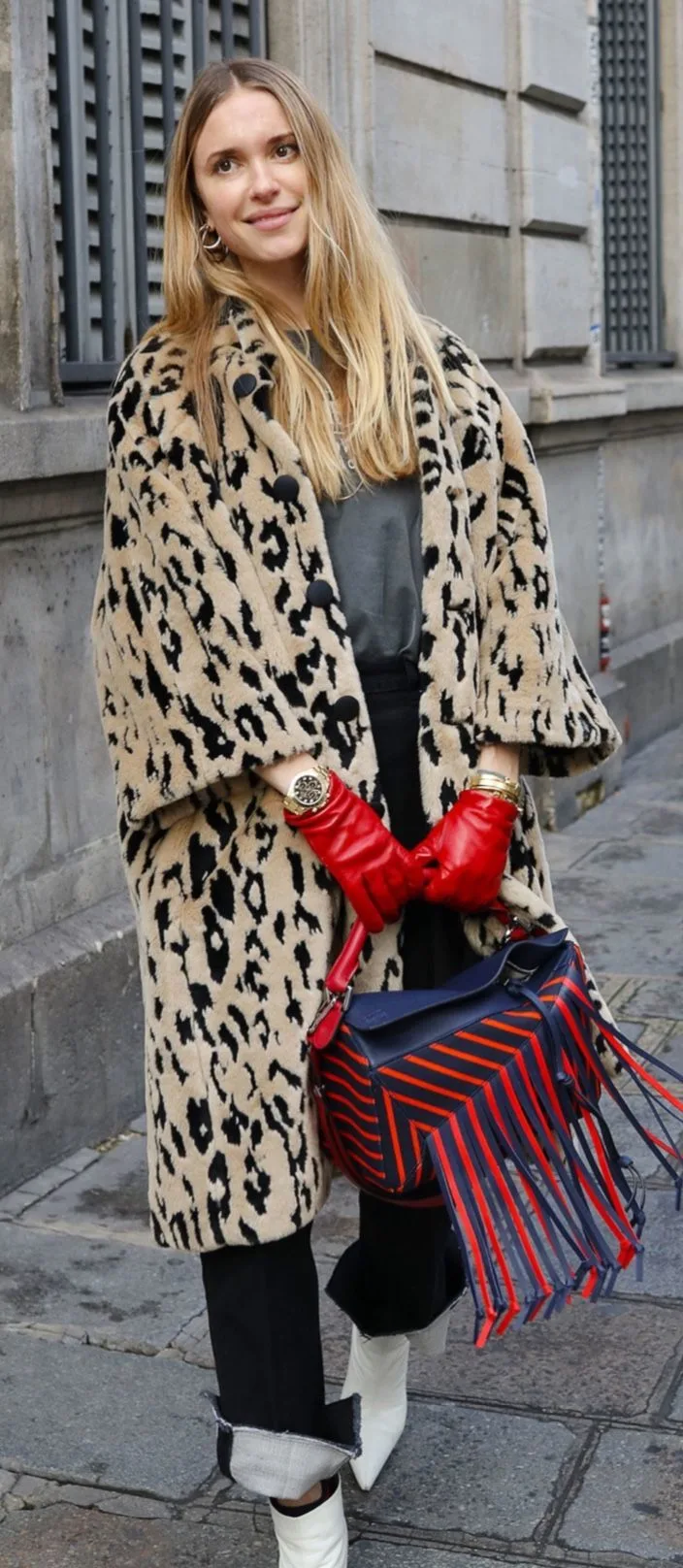 Gloves For Women Must-Have Accessory: Practical Street Looks 2023