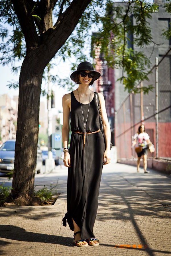 How To Look Good In A Black Maxi Dress: Epic Inspiration 2023