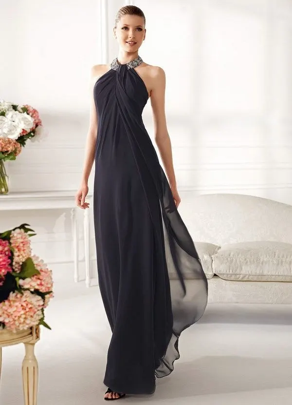 How To Look Good In A Black Maxi Dress: Epic Inspiration 2023