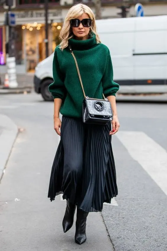 Black Skirt Outfits: Find Your Best Style 2023
