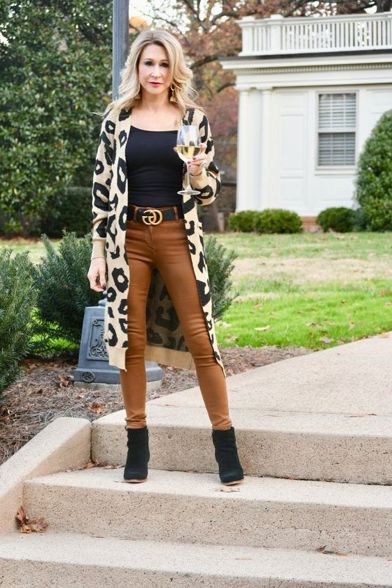 Brown Pants Outfit: Best Looks For Women 2023