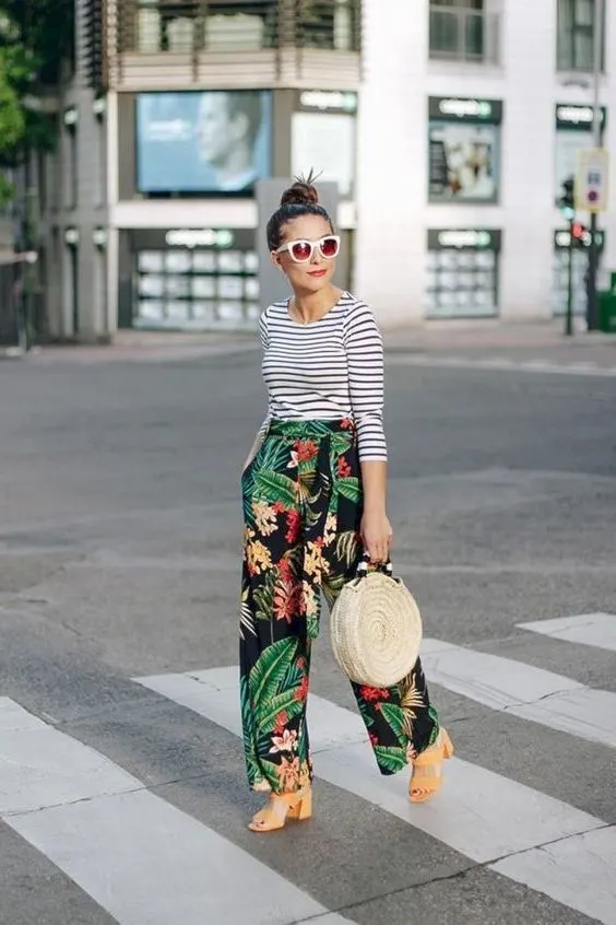 Complete Guide On How To Make Floral Pants Look Chic On You 2023