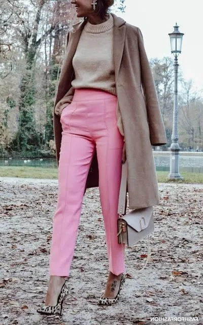 20 Outfits with Pink Pants  Styling Tips For 2023