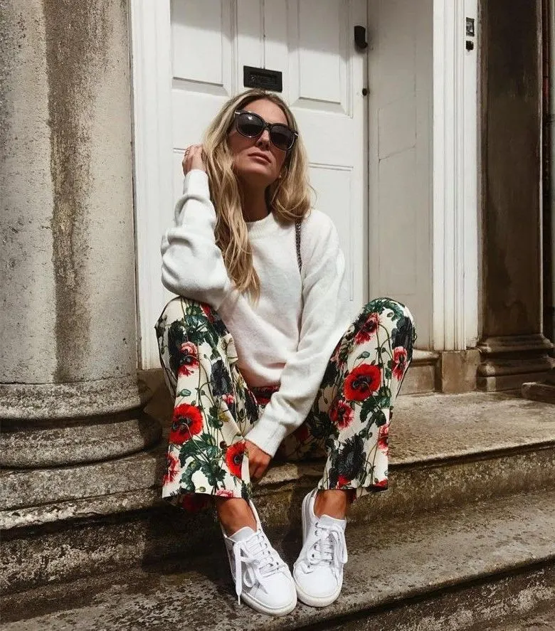 Complete Guide On How To Make Floral Pants Look Chic On You 2023