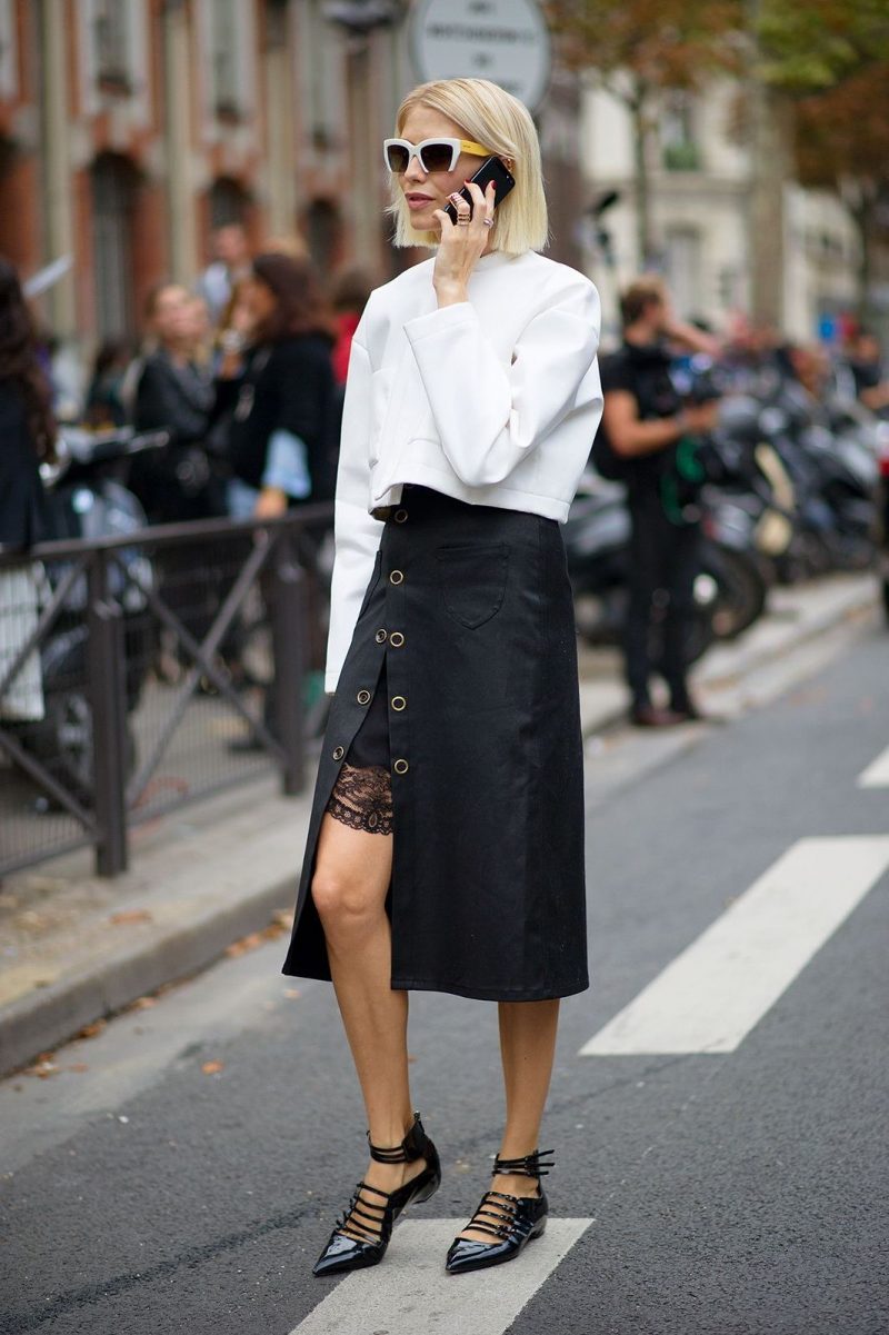 What Tops To Wear With Black Skirts To Stand Out 2022