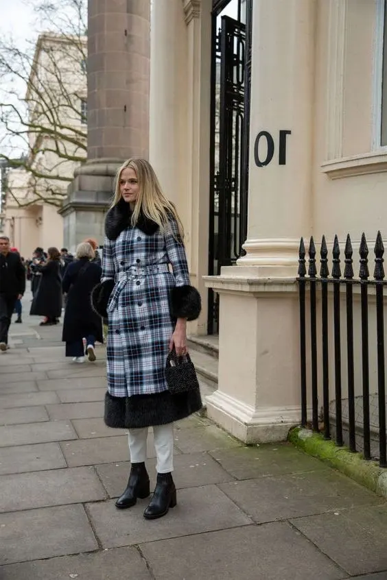 What Plaid Trench Coats Are In Trend This Fall 2023