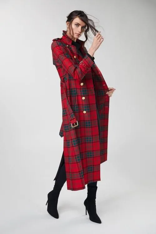 What Plaid Trench Coats Are In Trend This Fall 2023