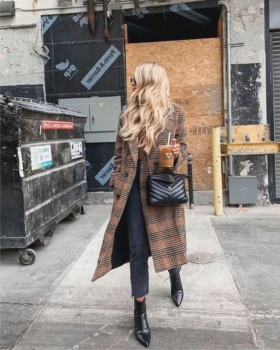 What Plaid Trench Coats Are In Trend This Fall 2023