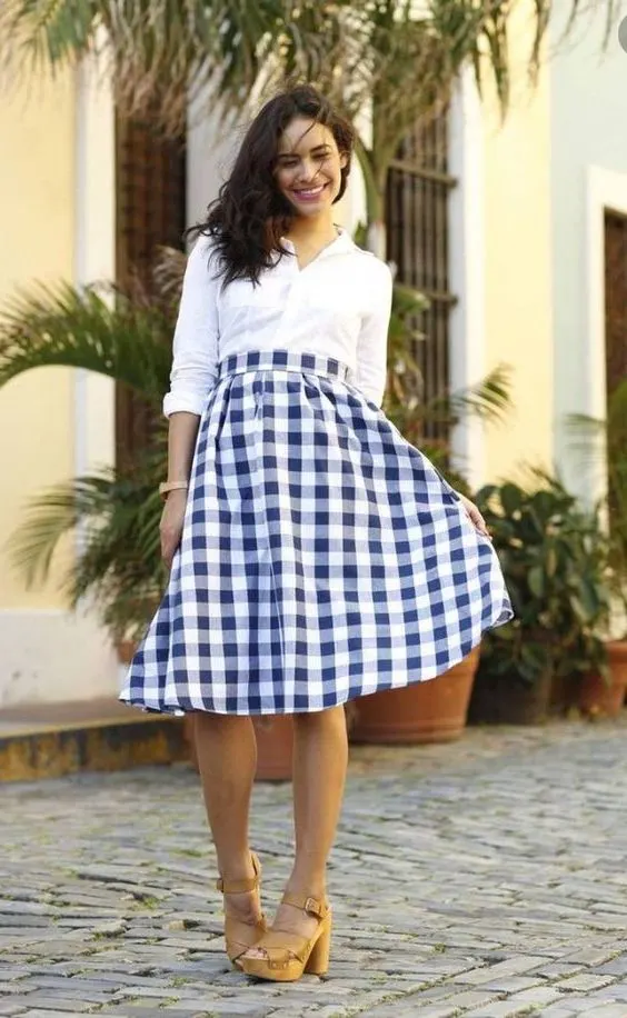 Gingham Skirts Outfits For Fashionistas: Easy To Wear Ideas 2023