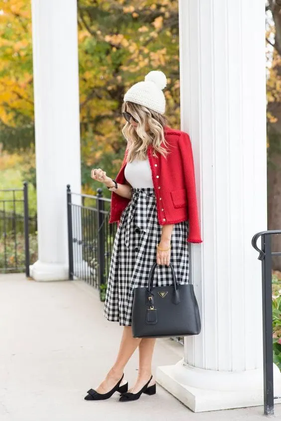 Gingham Skirts Outfits For Fashionistas: Easy To Wear Ideas 2023