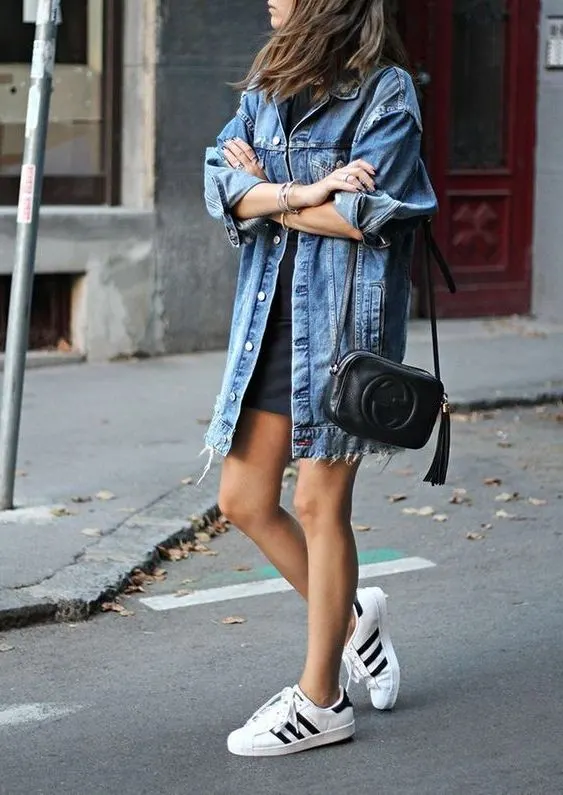 What To Wear With Long Denim Jackets Best Outfit Ideas 2023