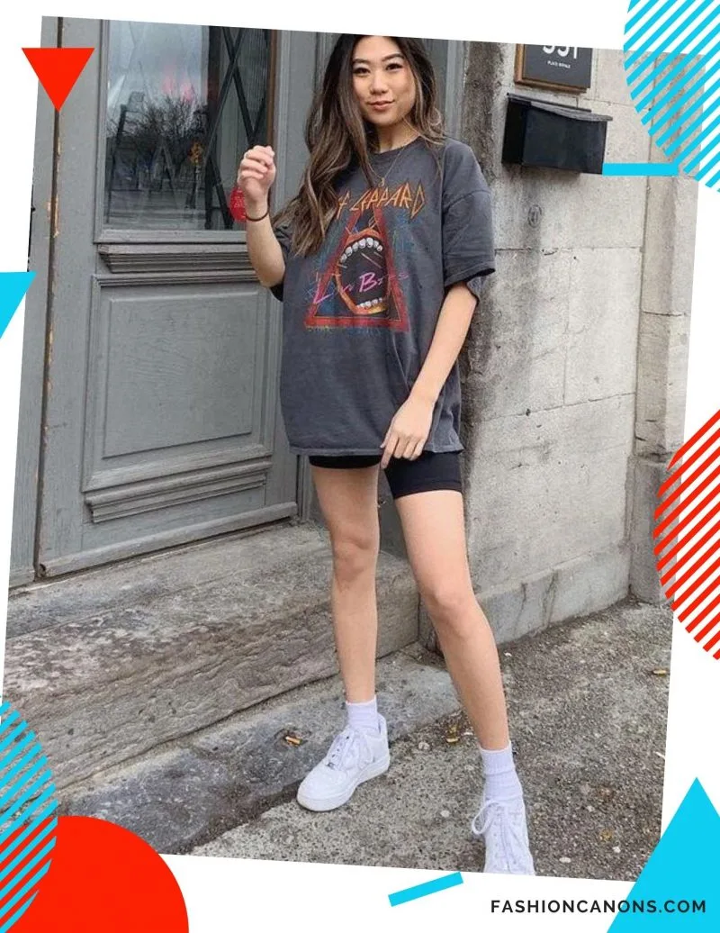 How To Wear: Oversized T-Shirts (37 Outfit Ideas) 2023, FashionGum.com